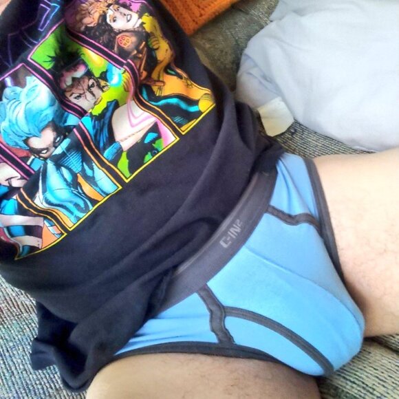 Meet your Posher, T - Picture 2 of 8